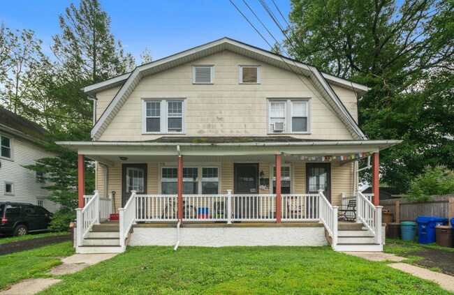 206 Brookdale Ave, Unit 2nd floor in Glenside, PA - Building Photo - Building Photo