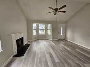 1529 Mohawk Trail, Unit 140-A in Nashville, TN - Building Photo - Building Photo
