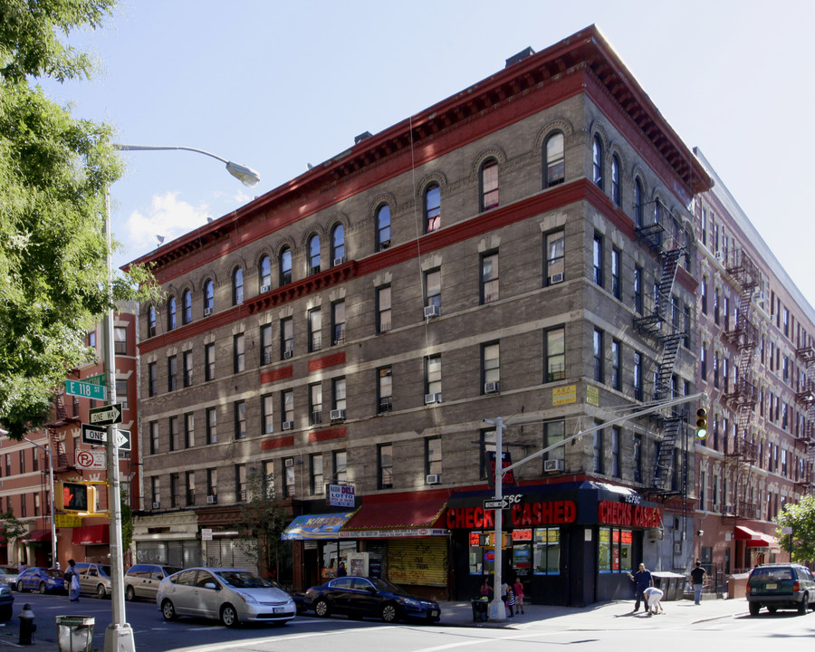 1901 Lexington Ave in New York, NY - Foto de edificio