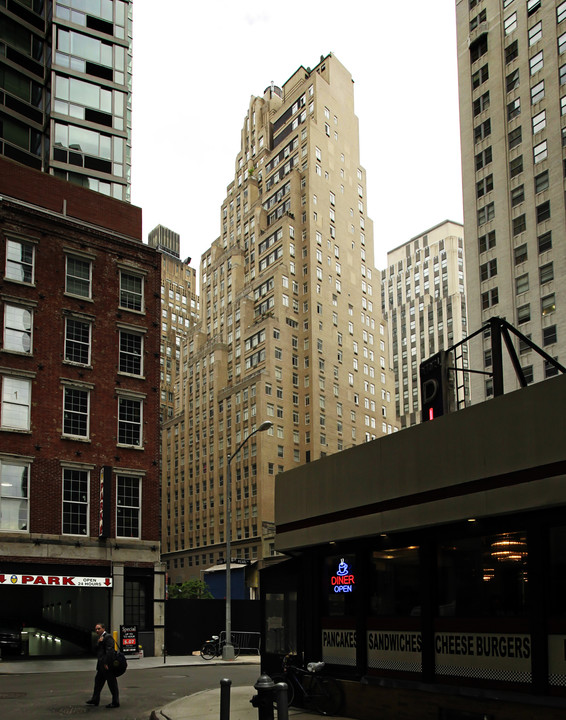 100 John Street in New York, NY - Building Photo