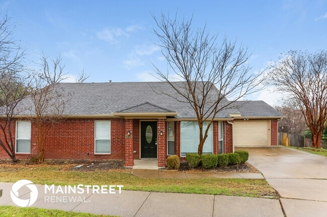 1818 Knob Hill Dr