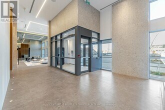 509 Dundas St W in Oakville, ON - Building Photo - Building Photo