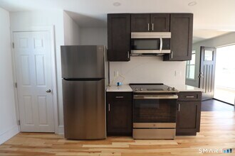 10 Park St in New London, CT - Building Photo - Building Photo