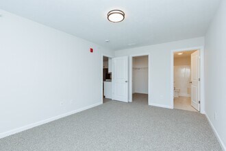 62 Sherburne Ave in Tyngsboro, MA - Building Photo - Building Photo