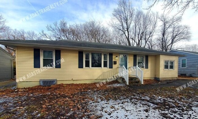 9909 Wheeling Ave in Kansas City, MO - Building Photo - Building Photo