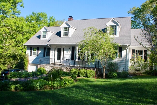 property at 55 Knollcrest Rd