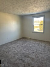 1606 Clearbrook Rd NW in Massillon, OH - Building Photo - Building Photo