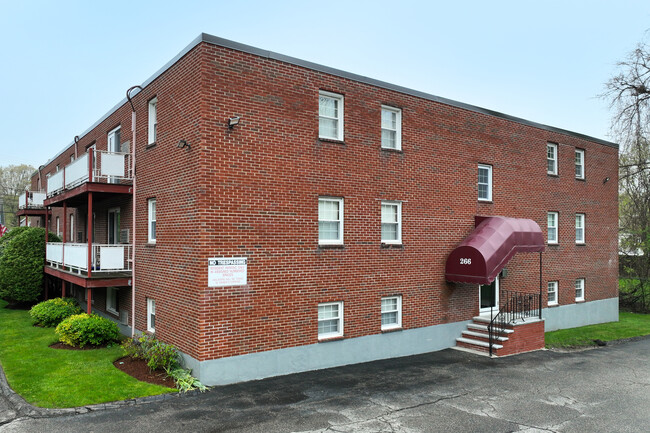 Brook Bend II Condos in Wakefield, MA - Building Photo - Building Photo