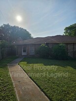 5635 Hearthwood Ct in Arlington, TX - Building Photo
