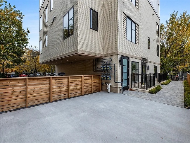 300 Franklin St in Cambridge, MA - Building Photo - Building Photo