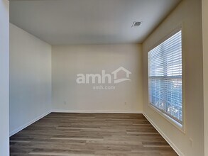 811 Buffington Way in Canton, GA - Foto de edificio - Building Photo