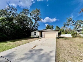 1251 McNeal Rd in Spring Hill, FL - Building Photo - Building Photo