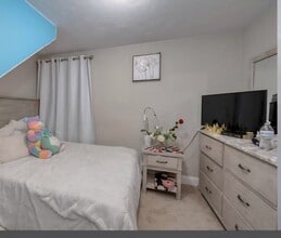 204 N Franklin St in Holbrook, MA - Building Photo - Building Photo