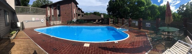 Shepherd of the Hills Estates Apartments in Forsyth, MO - Building Photo - Building Photo
