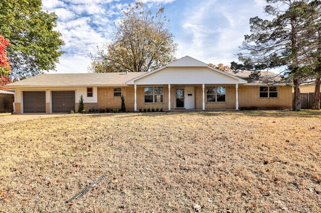 property at 2709 Meadowbrook Dr