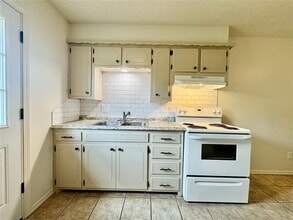 411 E 3rd St in Hydro, OK - Building Photo - Building Photo