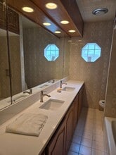 452 Highland Ave, Unit 1 in Malden, MA - Building Photo - Building Photo