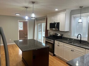 131 Merrill Ave in Haverhill, MA - Building Photo - Building Photo