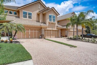 5431 Napa Dr in Sarasota, FL - Building Photo - Building Photo
