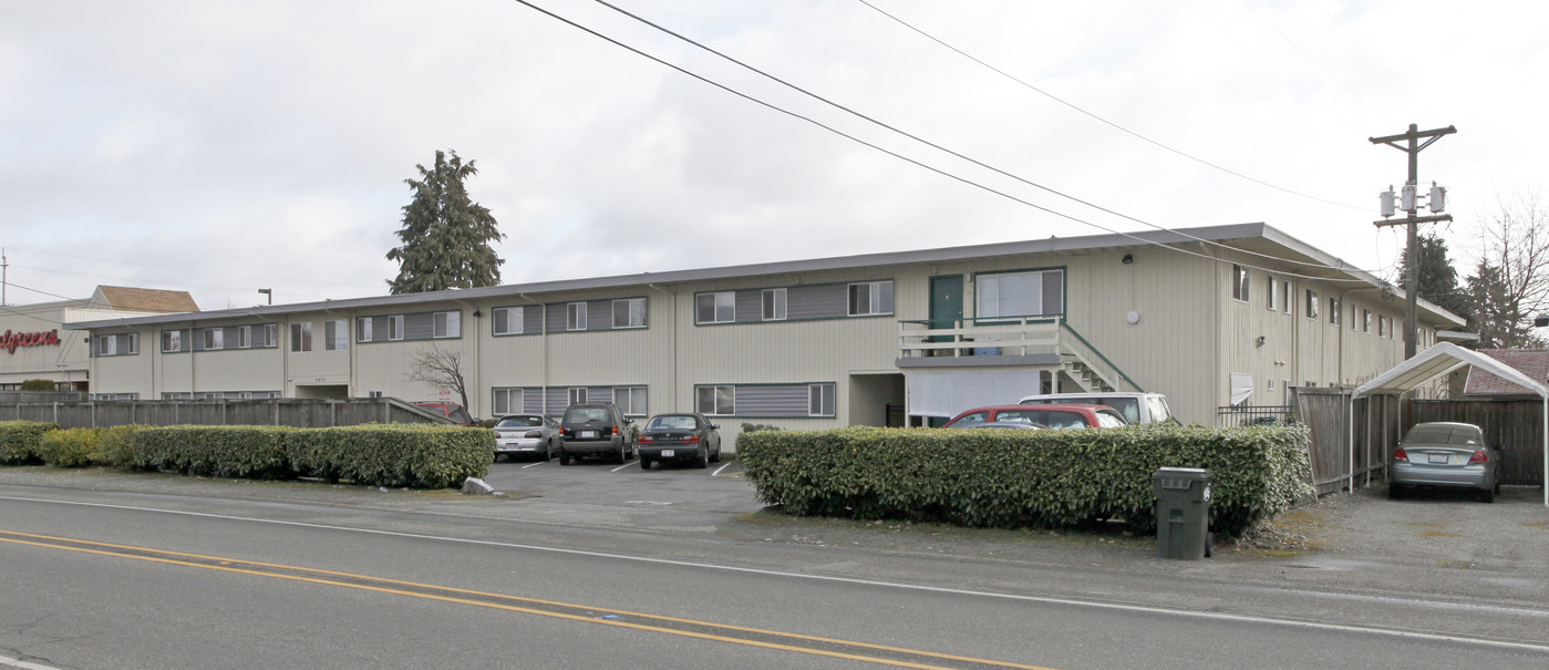 Hipkins Court Apartments in Lakewood, WA - Building Photo