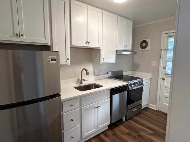 property at 825 Daniels St