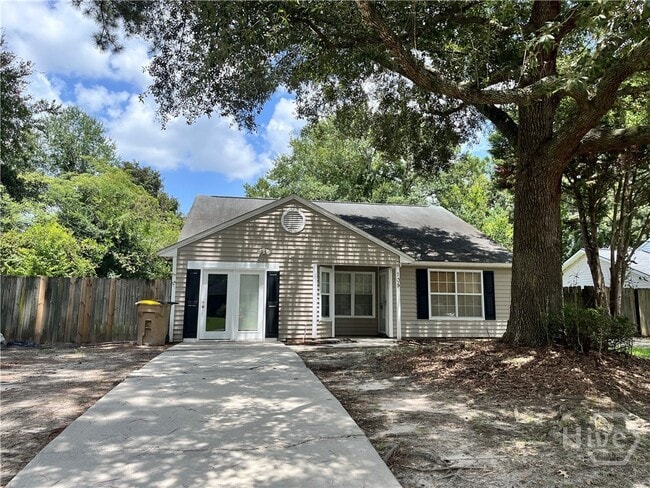 105 Pelican Ln in Richmond Hill, GA - Building Photo - Building Photo