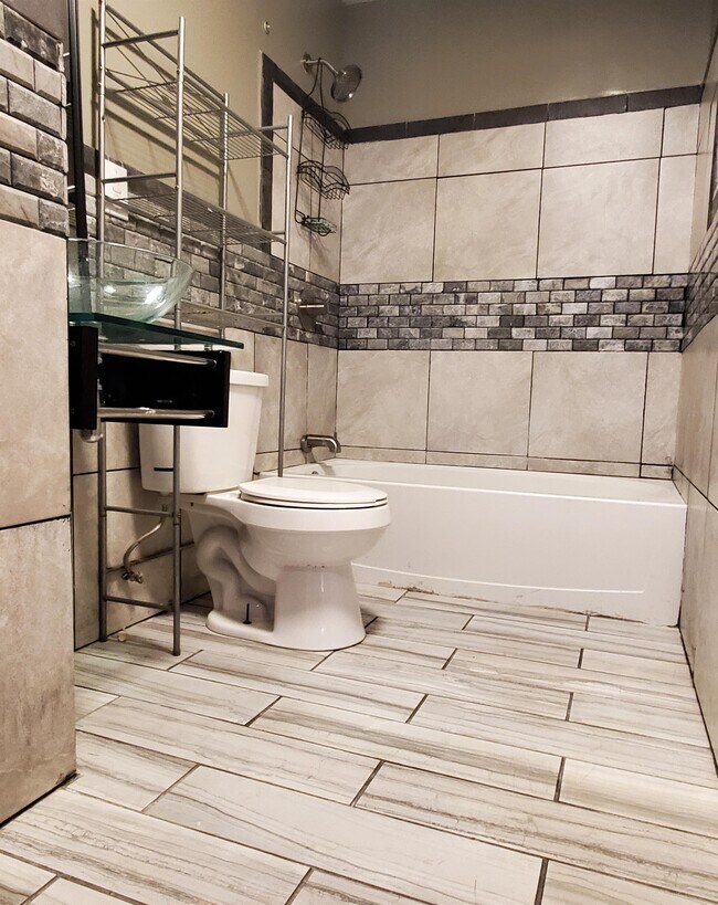 817 Rockbridge St in Bluefield, WV - Building Photo - Building Photo