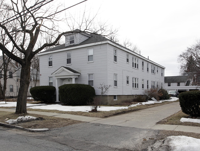 51 Clark St in Framingham, MA - Foto de edificio - Building Photo