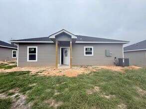 408 S Gibson St in Huntington, TX - Building Photo - Building Photo