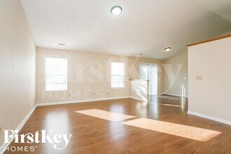 1821 Windy Hl Ln in Indianapolis, IN - Building Photo - Building Photo