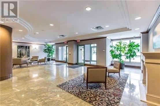 1-2001 Pemberton Ave in Toronto, ON - Building Photo - Building Photo