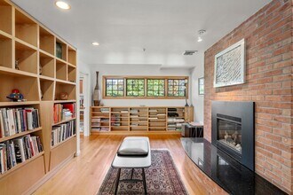 49 Dudley Rd in Newton, MA - Building Photo - Building Photo