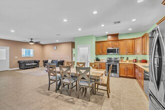 4615 E St Louis Ave in Las Vegas, NV - Building Photo - Building Photo