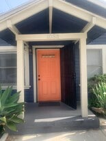 1033 E 4th St in Long Beach, CA - Building Photo