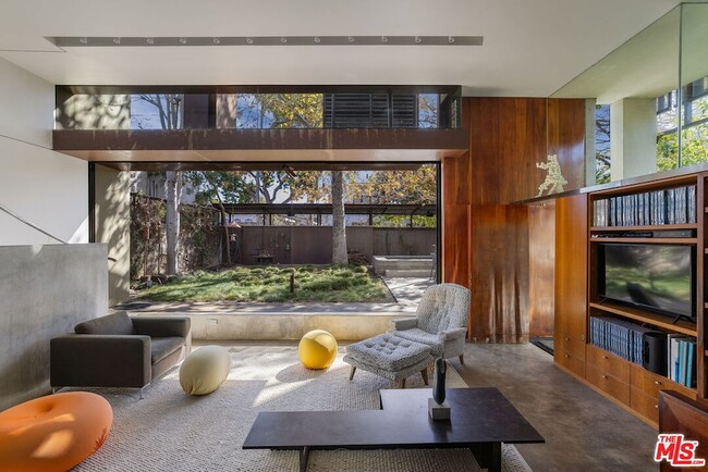 property at 615 Woodlawn Ave