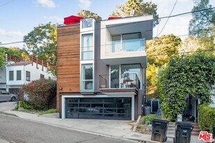 6127 Glen Tower St in Los Angeles, CA - Building Photo