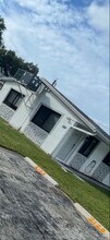 2124 N 14th Ave in Hollywood, FL - Building Photo - Building Photo
