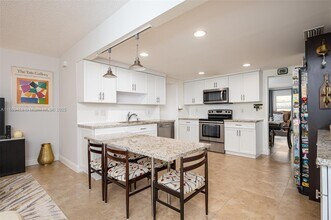 3133 Coral Hills Dr in Coral Springs, FL - Building Photo - Building Photo