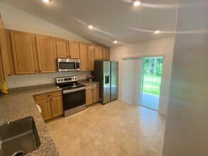 27 Pony Ln in Palm Coast, FL - Foto de edificio - Building Photo