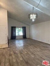 20036 Strathern St in Los Angeles, CA - Building Photo - Building Photo