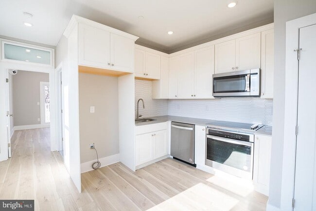 720 N Preston St in Philadelphia, PA - Building Photo - Building Photo