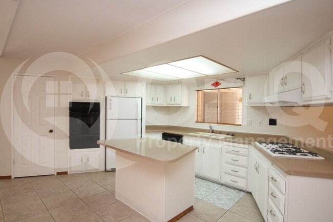 8935 E Fairway Blvd in Sun Lakes, AZ - Building Photo - Building Photo