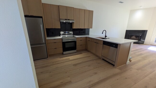 3944 Buena Vista St, Unit 201 in Dallas, TX - Building Photo - Building Photo