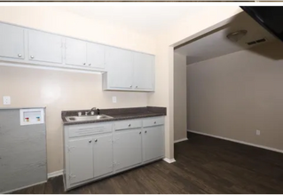3268 Powell Ave-Unit -1 in Memphis, TN - Foto de edificio - Building Photo