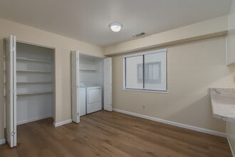 Eastwood Court Apartments in Chico, CA - Foto de edificio - Interior Photo