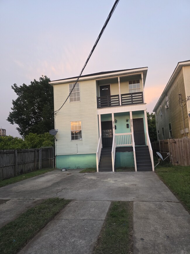 2717 Annette St, Unit 2719 Annette