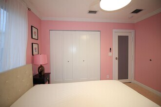 1031 N 74th Terrace in Hollywood, FL - Building Photo - Building Photo