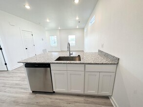 1070 Boardwalk in Centerton, AR - Building Photo - Building Photo