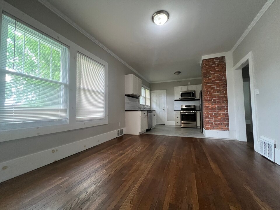 7426 Dunedin St, Unit UL in Detroit, MI - Foto de edificio