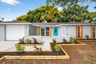 6841 Tierra Linda St in Port Richey, FL - Building Photo